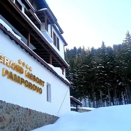 Elegant Ground-floor With Covered Terrace And Direct Access To Nature Apartmán