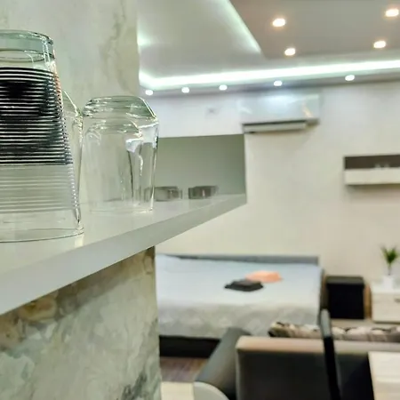 Apartament Elegant Ground-floor With Covered Terrace And Direct Access To Nature *