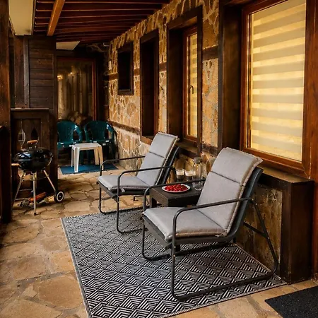 Elegant Ground-floor With Covered Terrace And Direct Access To Nature Apartamento *