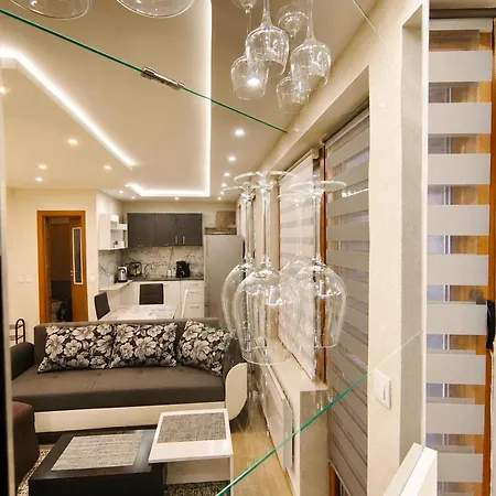 Apartmán Elegant Ground-floor With Covered Terrace And Direct Access To Nature
